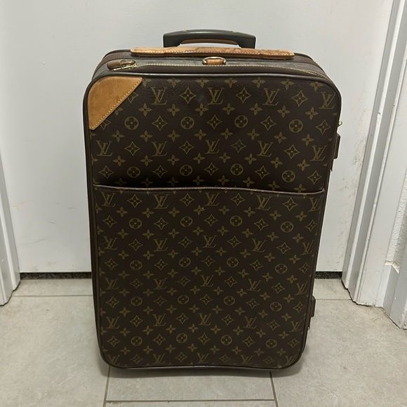 Louis Vuitton Pegase 55 Monogram - Picture 1 of 10